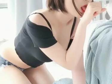 性感猫女郎 白银81 黑色情趣内衣加牛仔热裤私房写真集